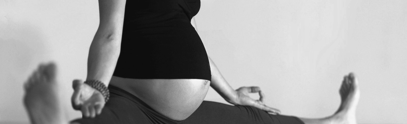 Samakonasana PregHeader Grey